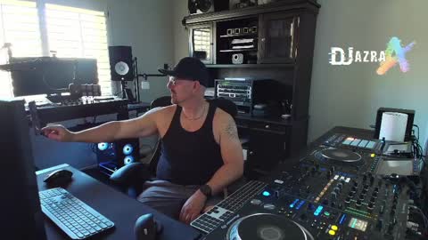 Snapshot of imdjazra chatting on 04.05.26 DJ Azra online show from 04.05.26