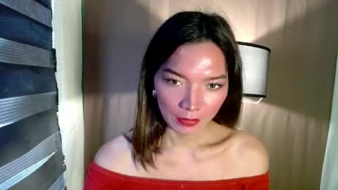 Mika online show from 12.23.25