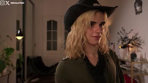 sasha hethey online show from 10.30.25