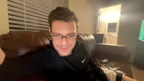 imshyguy32111 online show from 11.28.25