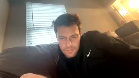 imshyguy32111 online show from 11.28.25