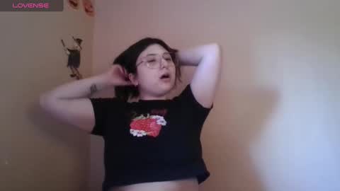 Snapshot of imsohornydacom chatting on 10.18.25 Florencia online show from 10.18.25