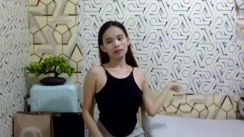 Snapshot of imyourgirl_vanessa26 chatting on 07.21.26 Im sad because im lonely wish help me here online show from 07.21.26