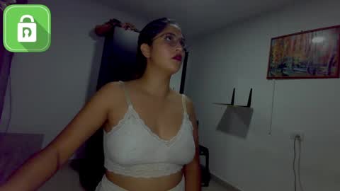 Snapshot of incubus2sucubus chatting on 01.29.25 incubus2sucubus online show from 01.29.25