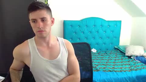 Snapshot of incubus_couple1 chatting on 02.14.25 incubus_couple1 online show from 02.14.25