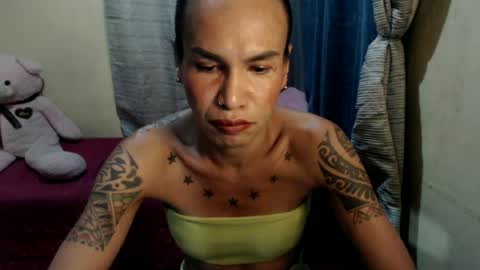 Snapshot of indaypakay_ts chatting on 06.18.26 Pakay online show from 06.18.26