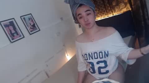 Snapshot of indestructabletrixie chatting on 02.06.26 indestructabletrixie online show from 02.06.26