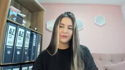 Snapshot of india_secretary chatting on 03.10.25 Lana online show from 03.10.25