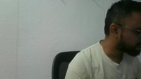 Snapshot of indian1433 chatting on 11.28.25 indian1433 online show from 11.28.25