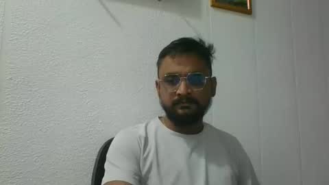 Snapshot of indian1433 chatting on 12.01.25 indian1433 online show from 12.01.25