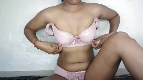 Snapshot of indian_saanvi chatting on 05.27.26 Saanu online show from 05.27.26