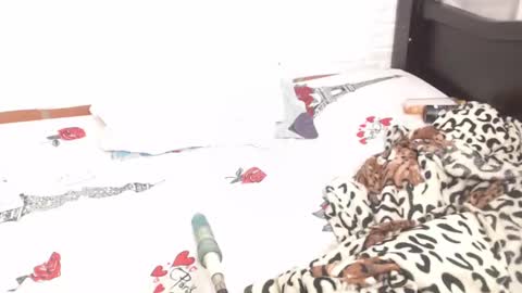 Anglica  online show from 01.31.25