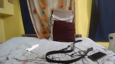 Snapshot of indiancumking chatting on 12.22.24 inindiancumking online show from 12.22.24