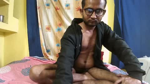 Snapshot of indiancumking chatting on 01.05.25 inindiancumking online show from 01.05.25