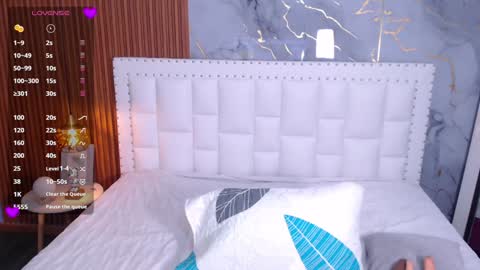 LITTLE AINHOA  online show from 01.15.25