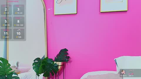 LITTLE AINHOA  online show from 01.19.25