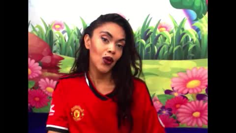 Lia online show from 10.26.25