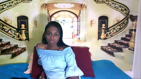 Leah online show from 12.10.24