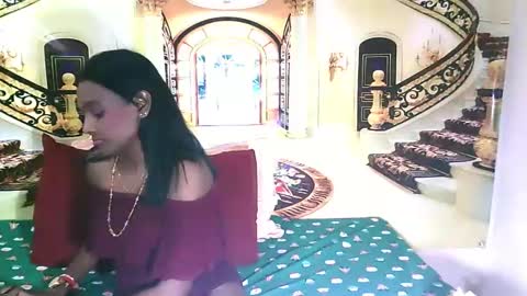 Leah online show from 12.27.24