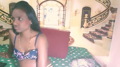 Leah online show from 12.29.24