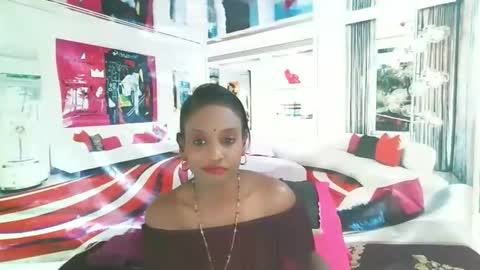 Leah online show from 09.12.25