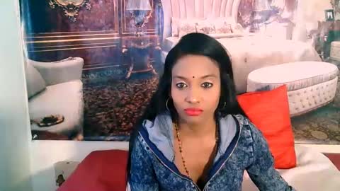 Leah online show from 10.13.25