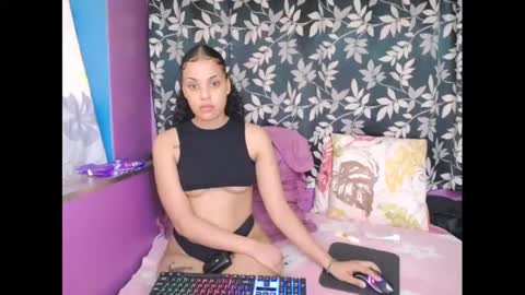 Snapshot of indianmaxine07 chatting on 10.20.25 indianmaxine07 online show from 10.20.25
