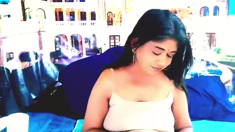 Mika online show from 10.15.25