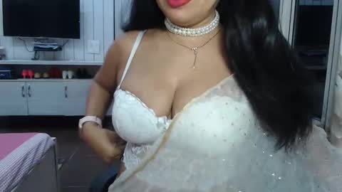 Snapshot of indianrads9 chatting on 04.19.26 Radha online show from 04.19.26