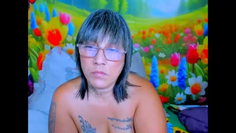 Snapshot of indianroxy27 chatting on 06.10.26 indianroxy27 online show from 06.10.26