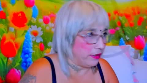 Snapshot of indianroxy27 chatting on 06.19.26 indianroxy27 online show from 06.19.26