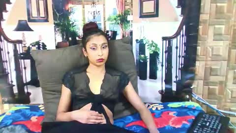 Snapshot of indiansexybutt4u2luv chatting on 05.15.26 indiansexybutt4u2luv online show from 05.15.26