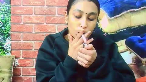 Snapshot of indiansexybutt4u2luv chatting on 06.16.26 indiansexybutt4u2luv online show from 06.16.26