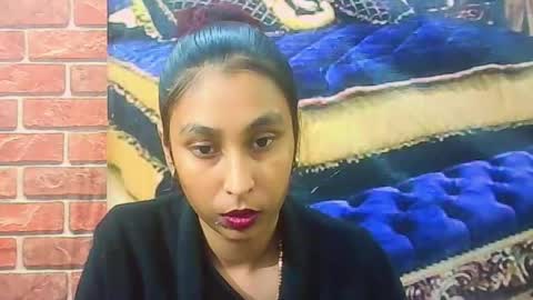 Snapshot of indiansexybutt4u2luv chatting on 06.19.26 indiansexybutt4u2luv online show from 06.19.26
