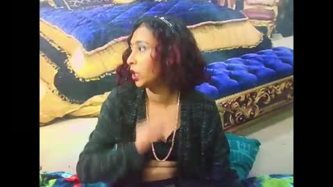 Snapshot of indiansexybutt4u2luv chatting on 07.07.26 indiansexybutt4u2luv online show from 07.07.26