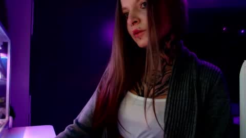 Snapshot of inesdesire chatting on 01.15.25 InesDesire online show from 01.15.25