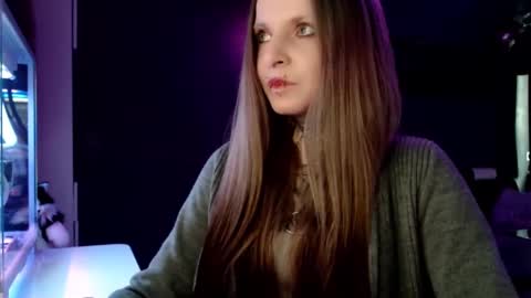 Snapshot of inesdesire chatting on 02.11.25 InesDesire online show from 02.11.25