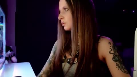 Snapshot of inesdesire chatting on 02.12.25 InesDesire online show from 02.12.25