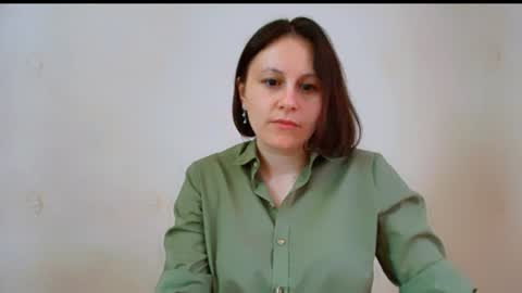 Snapshot of inessa_beauty chatting on 06.13.26 Inessa online show from 06.13.26
