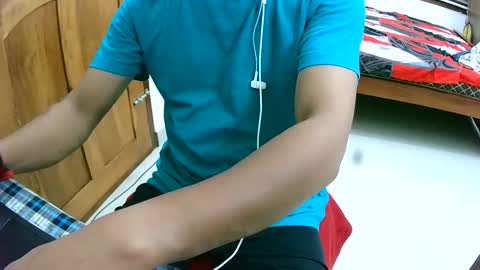 Snapshot of ingloriousuncut chatting on 12.06.24 Inglorious Hairy Uncut online show from 12.06.24