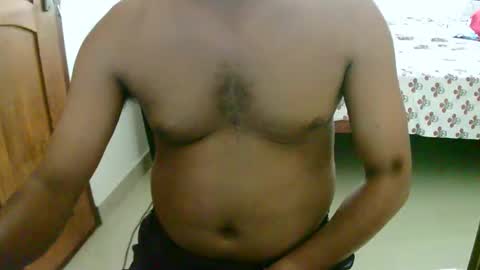 Snapshot of ingloriousuncut chatting on 02.27.25 Inglorious Hairy Uncut online show from 02.27.25