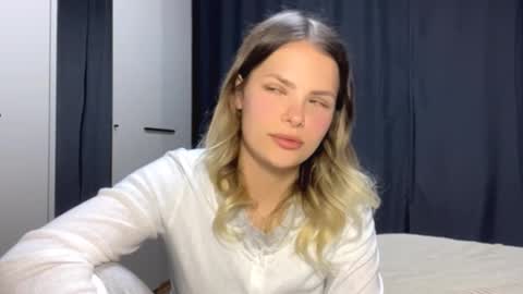 Snapshot of ingridacors chatting on 03.25.26 Kira online show from 03.25.26