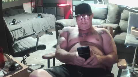 init2dentit online show from 03.10.26