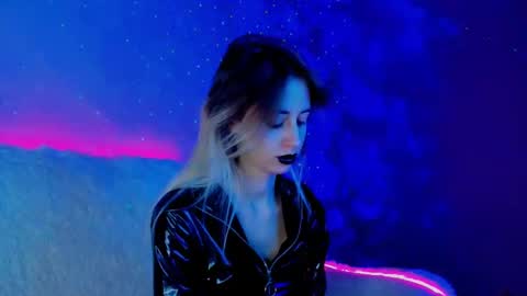 Snapshot of inner_light___ chatting on 12.20.24 Venera online show from 12.20.24