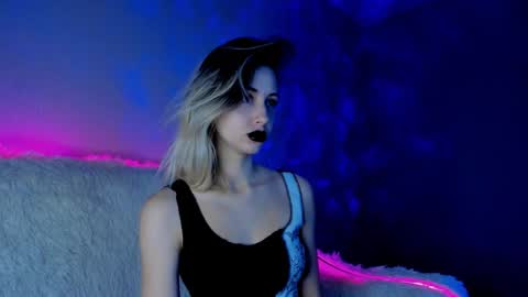 Snapshot of inner_light___ chatting on 01.18.25 Venera online show from 01.18.25