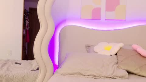 SELENA  online show from 04.23.26