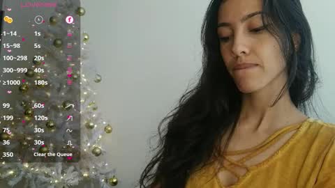 Laroa online show from 12.10.24