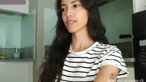 Laroa online show from 03.22.26