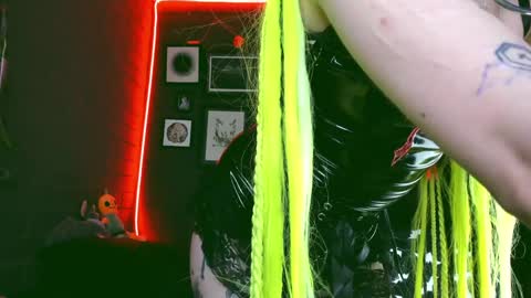 Snapshot of insania_999 chatting on 12.24.24 SANIA online show from 12.24.24
