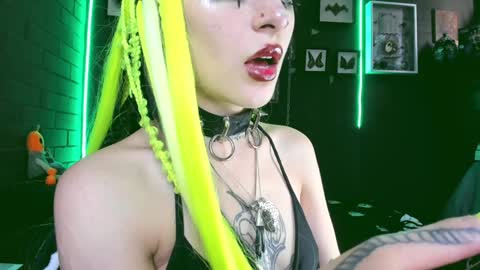 Snapshot of insania_999 chatting on 01.31.25 SANIA online show from 01.31.25